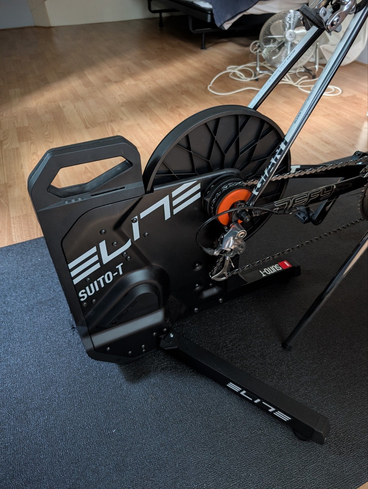 Elite Suito-T fietstrainer met Zwift Cog & Click, Ophalen of Verzenden, Gebruikt, Overige typen