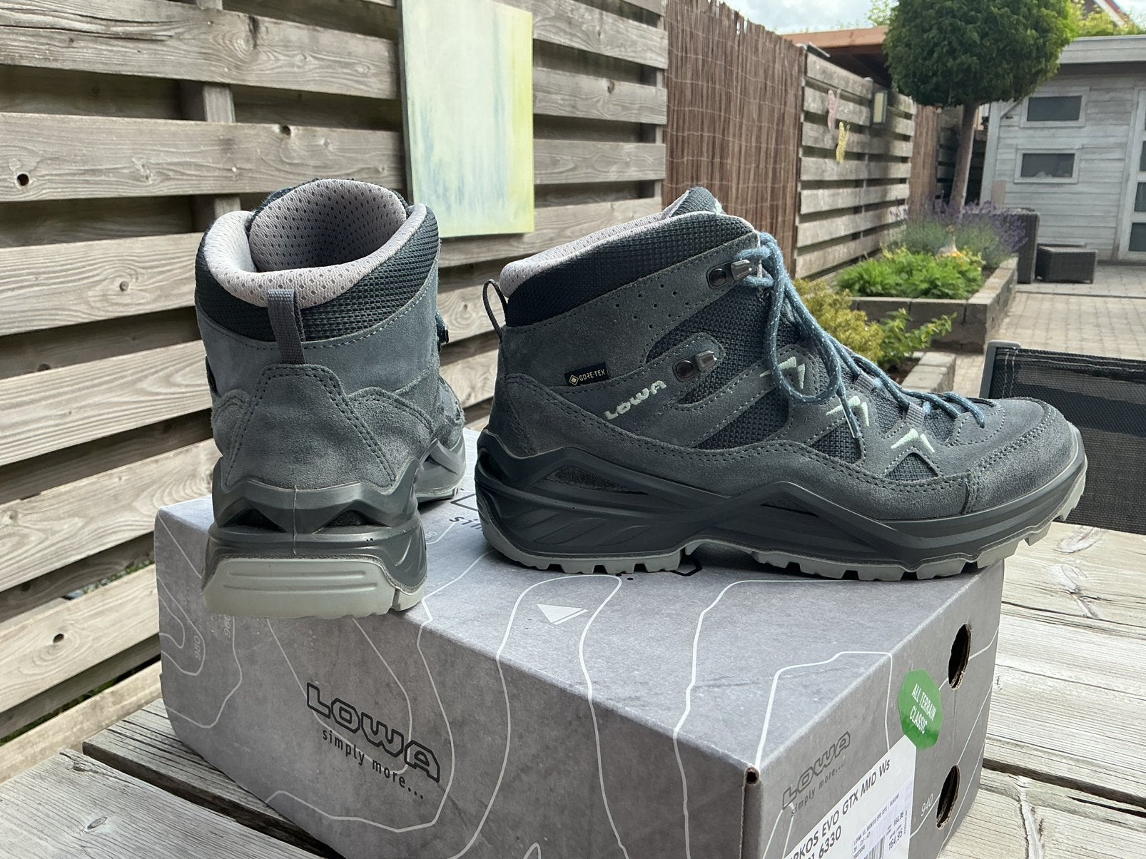 Wandelschoenen dames, merk Lowa, maat 39, kleur blauw, Ophalen of Verzenden, Zo goed als nieuw, Schoenen