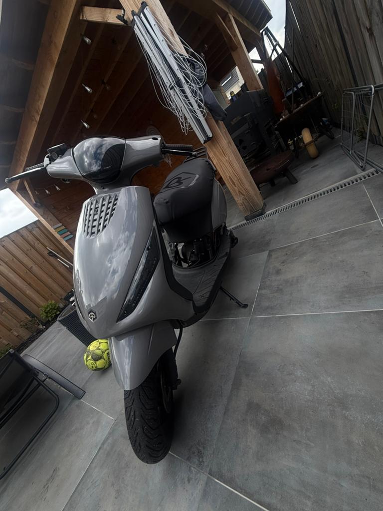 Piaggio zip 2000 2t 70cc, Ophalen, Zo goed als nieuw, Tweetakt, Zip