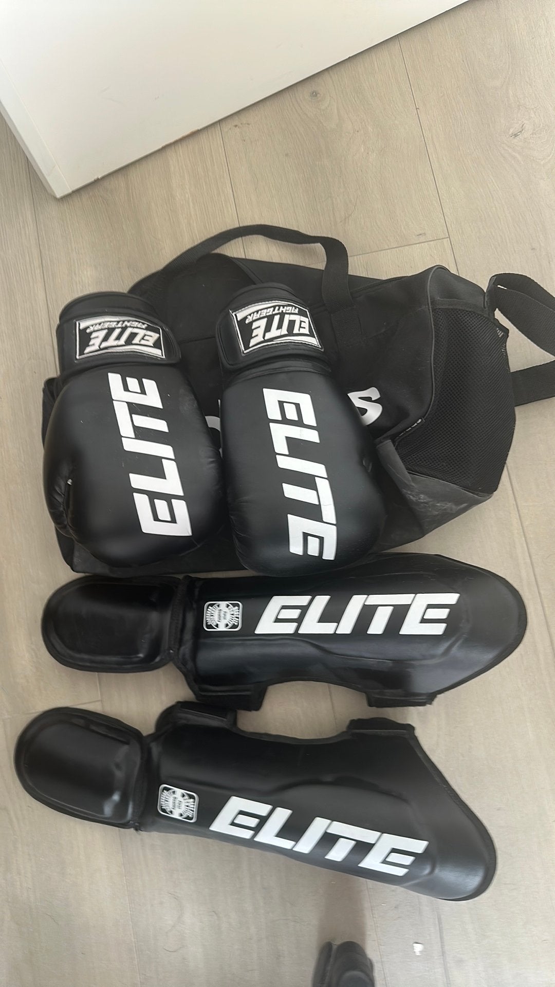 Kickboks set, Ophalen of Verzenden, Gebruikt, Bokshandschoenen