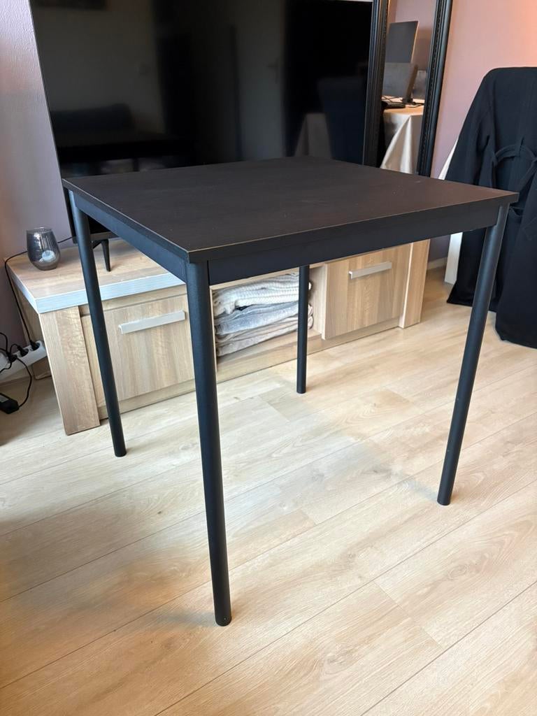 Vierkant tafeltje 67x67 cm, Ophalen, Zo goed als nieuw