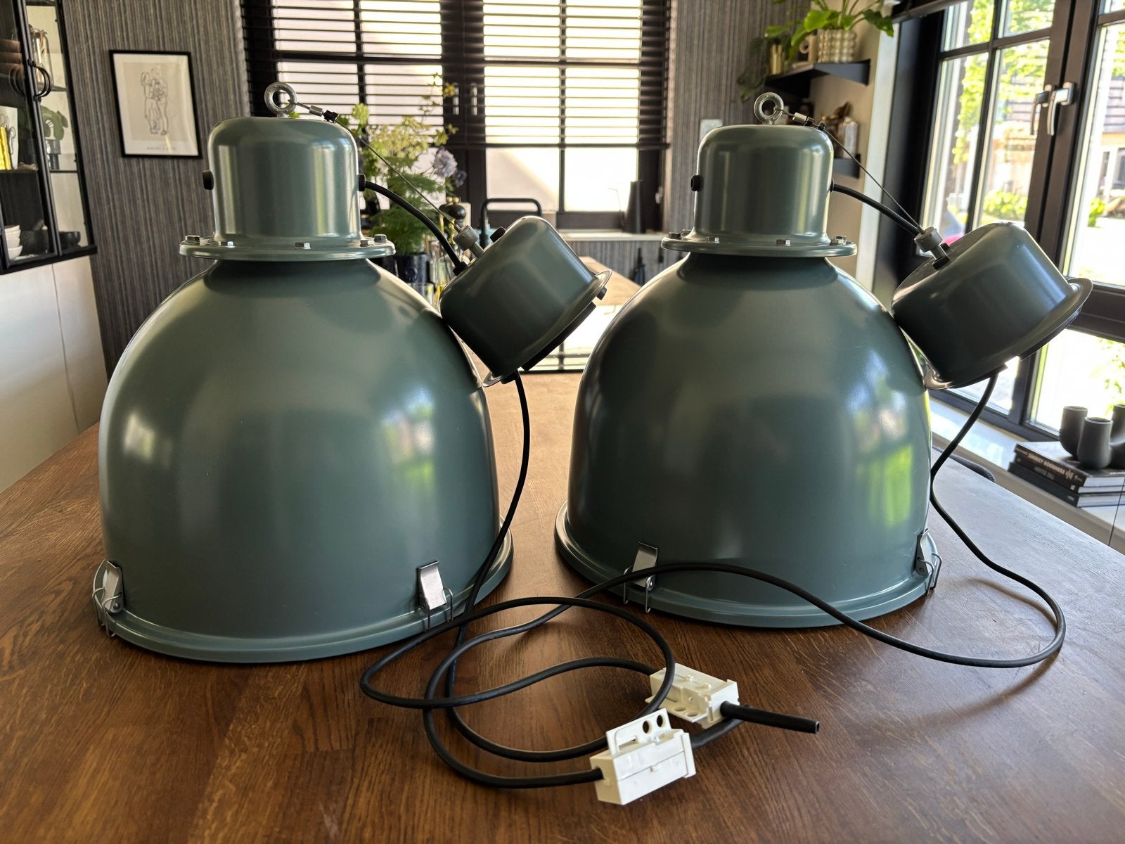 Set van 2 IKEA Svartnora industriële hanglampen, Ophalen, Zo goed als nieuw, Metaal