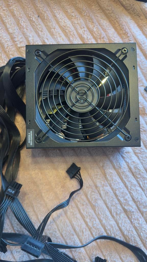 Gaming PC Voeding 750W 80 Plus Bronze, Computers en Software, Interne voedingen, Ophalen, Zo goed als nieuw