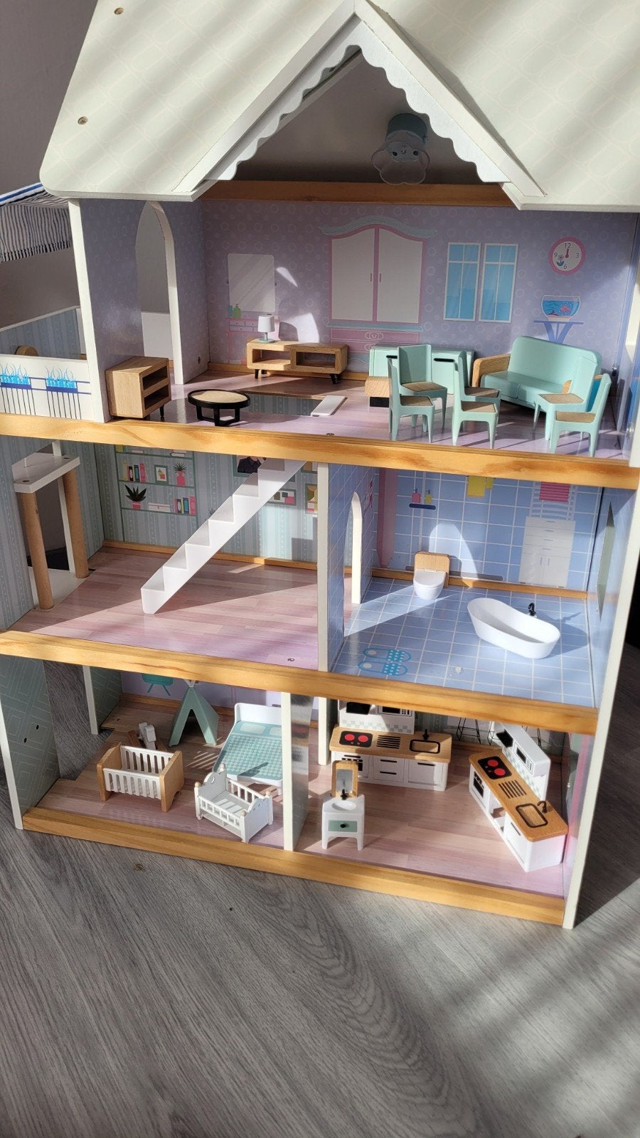 Poppenhuis compleet met (nieuwe) accesoires, Ophalen, Gebruikt, Poppenhuis