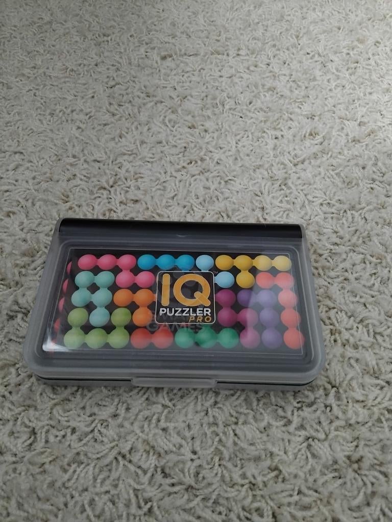 IQ puzzeler pro smart games puzzel, Ophalen of Verzenden, Minder dan 500 stukjes, Zo goed als nieuw, Overige typen