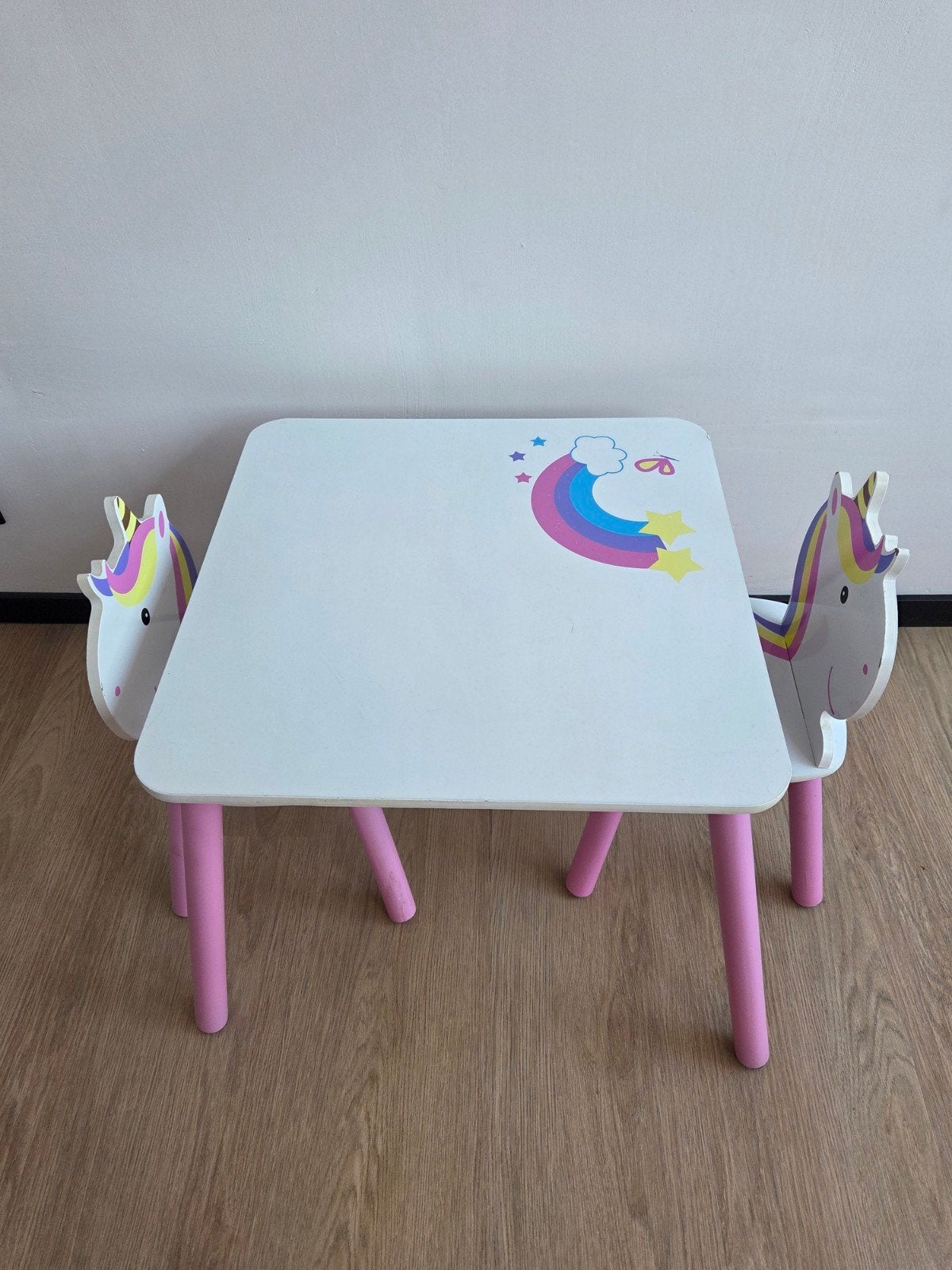 tafel met stoeltjes unicorn, Ophalen, Zo goed als nieuw, Tafel(s) en Stoel(en)