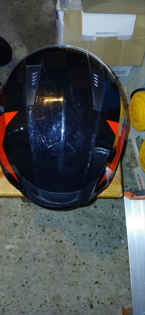 Helm vinz, Fietsen en Brommers, Ophalen of Verzenden, Zo goed als nieuw
