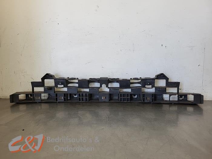 Bumperframe voor van een Opel Vivaro, Gebruikt, -, -, Opel
