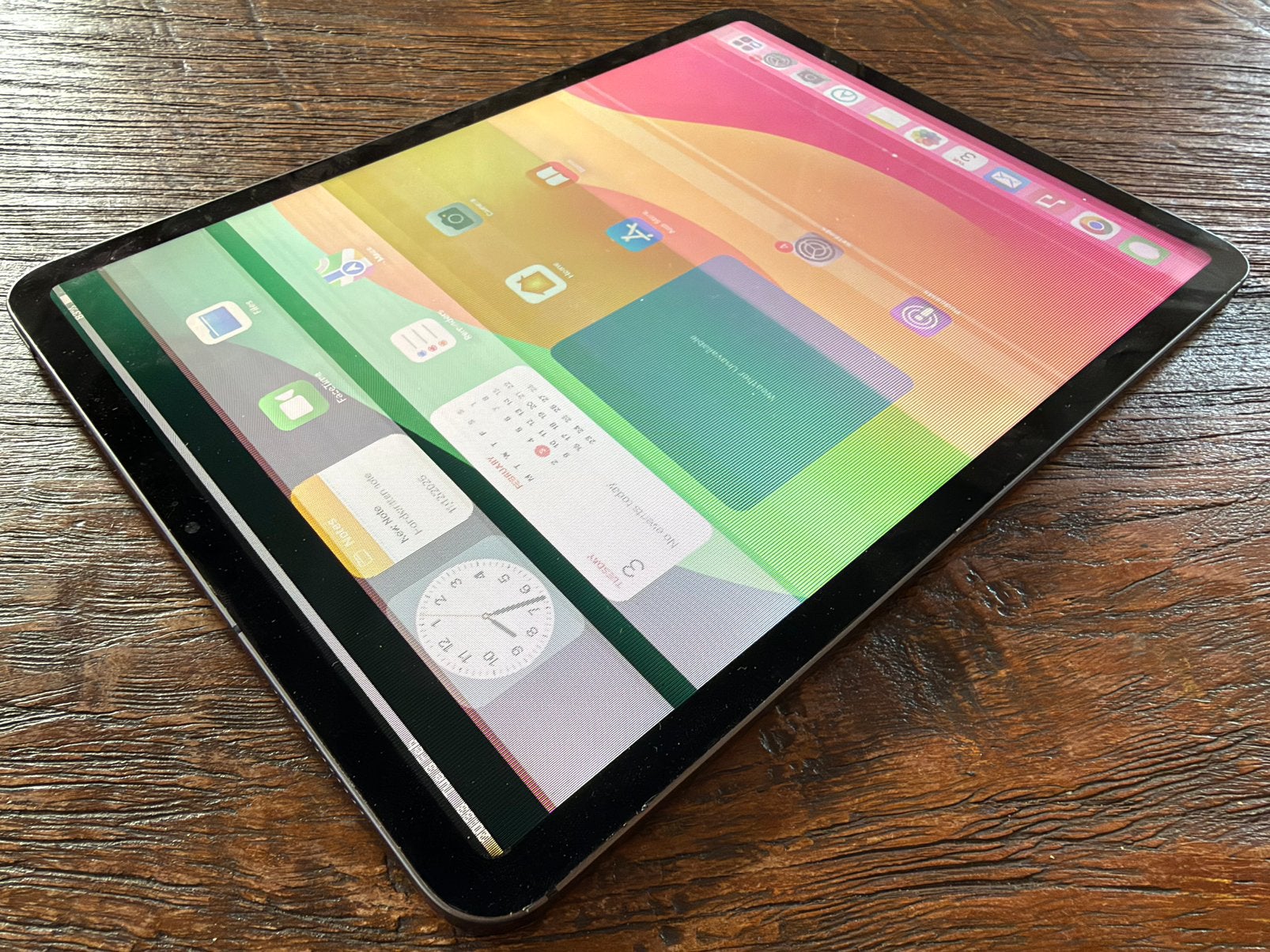 Foto 5 van Apple iPad Pro 11” A1934 512GB WiFi en LTE met storing