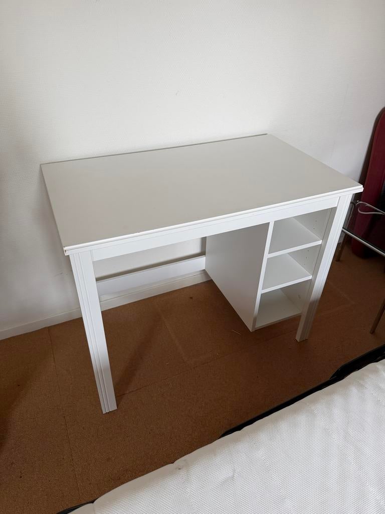 Wit bureau met opbergvakken - Gebruikt - makeup tafel, Ophalen, Opbergruimte, Spaanplaat of MDF, Zo goed als nieuw