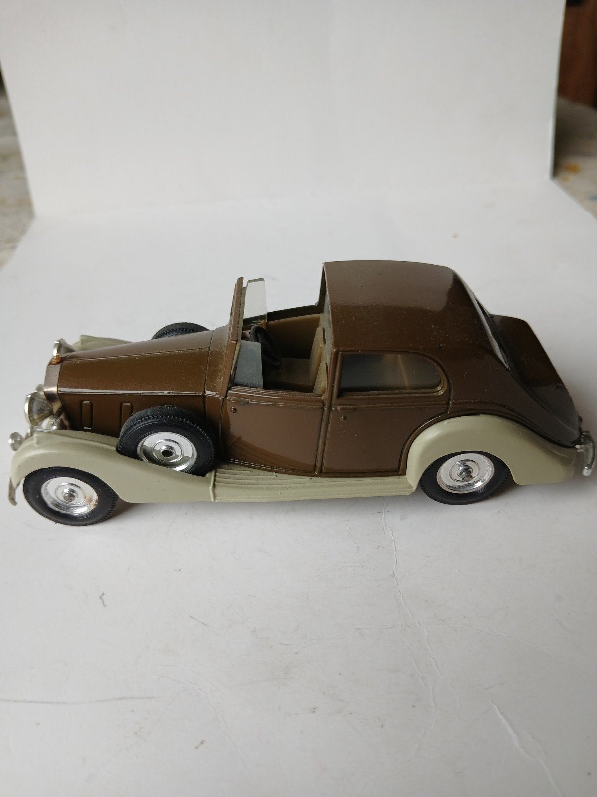 Rolls Royce phantom III 1939. Solido 1:43, Ophalen of Verzenden, Auto, Solido