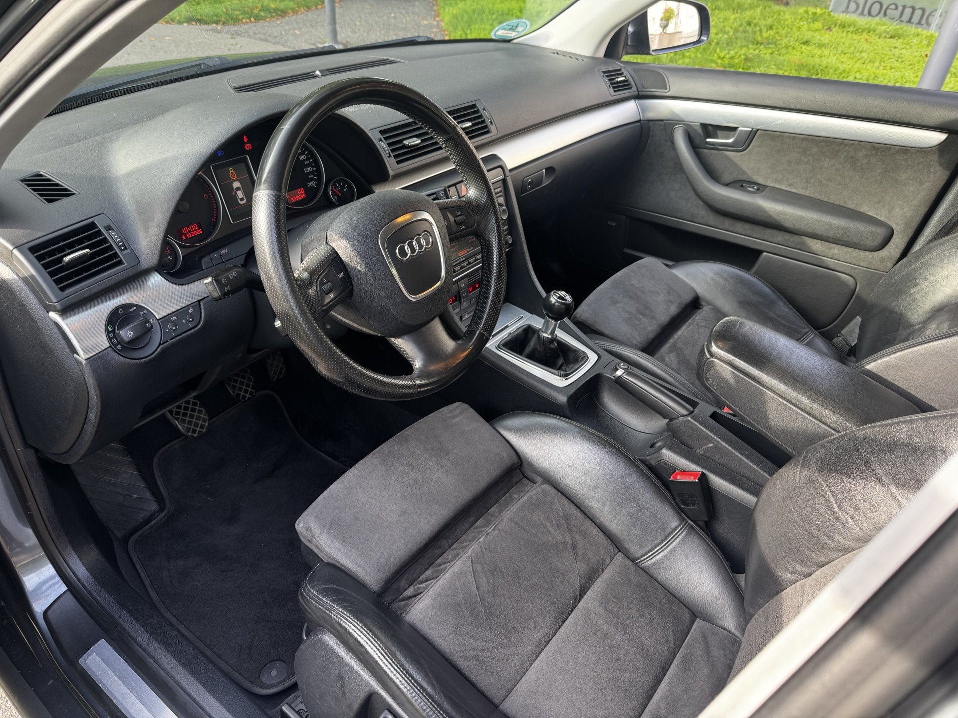 Audi A4 Avant GERESERVEERD 2.7 TDI S-LINE 1:20 ! EXTREEM MOO, Auto's, Voorwielaandrijving, 15 km/l, Gebruikt, 2698 cc
