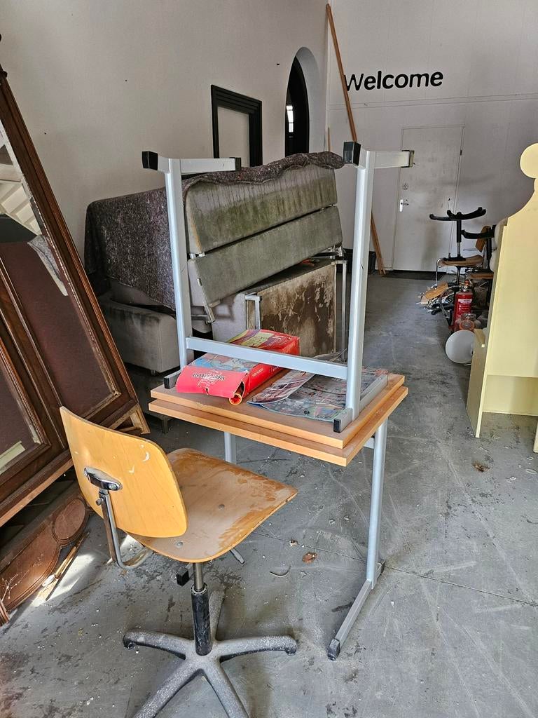 Partij oude school stoeltjes en tafels, Ophalen of Verzenden, Zo goed als nieuw, Stoel(en)