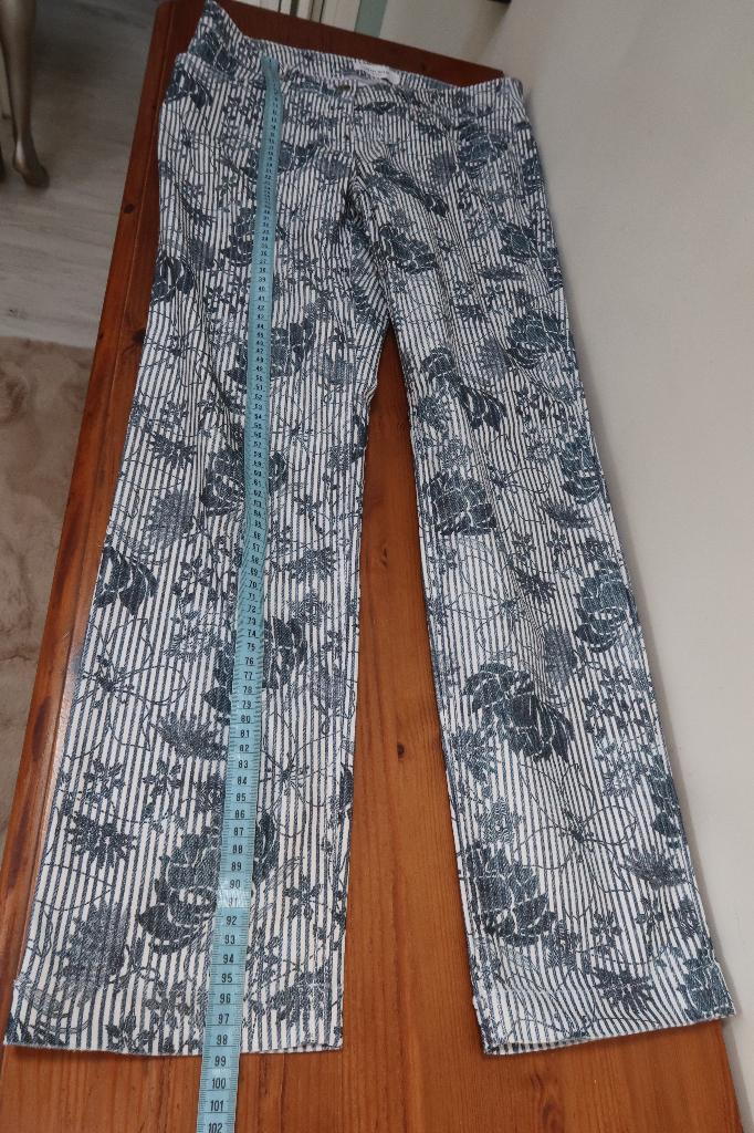 gerry Weber mooie broek blauw wit M, Maat 38/40 (M), Blauw, Ophalen of Verzenden, Zo goed als nieuw