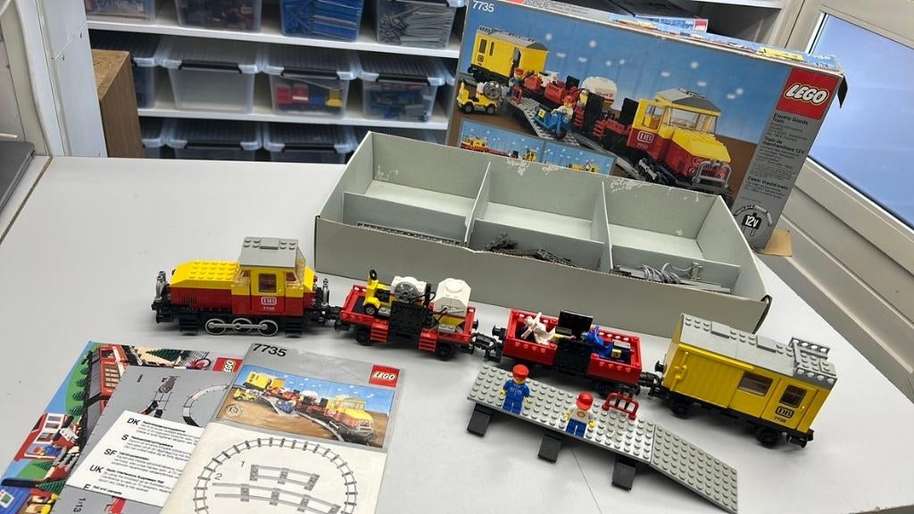 SB2637 Lego trein 7735 12v compleet met boekje + doos, Ophalen of Verzenden, Gebruikt