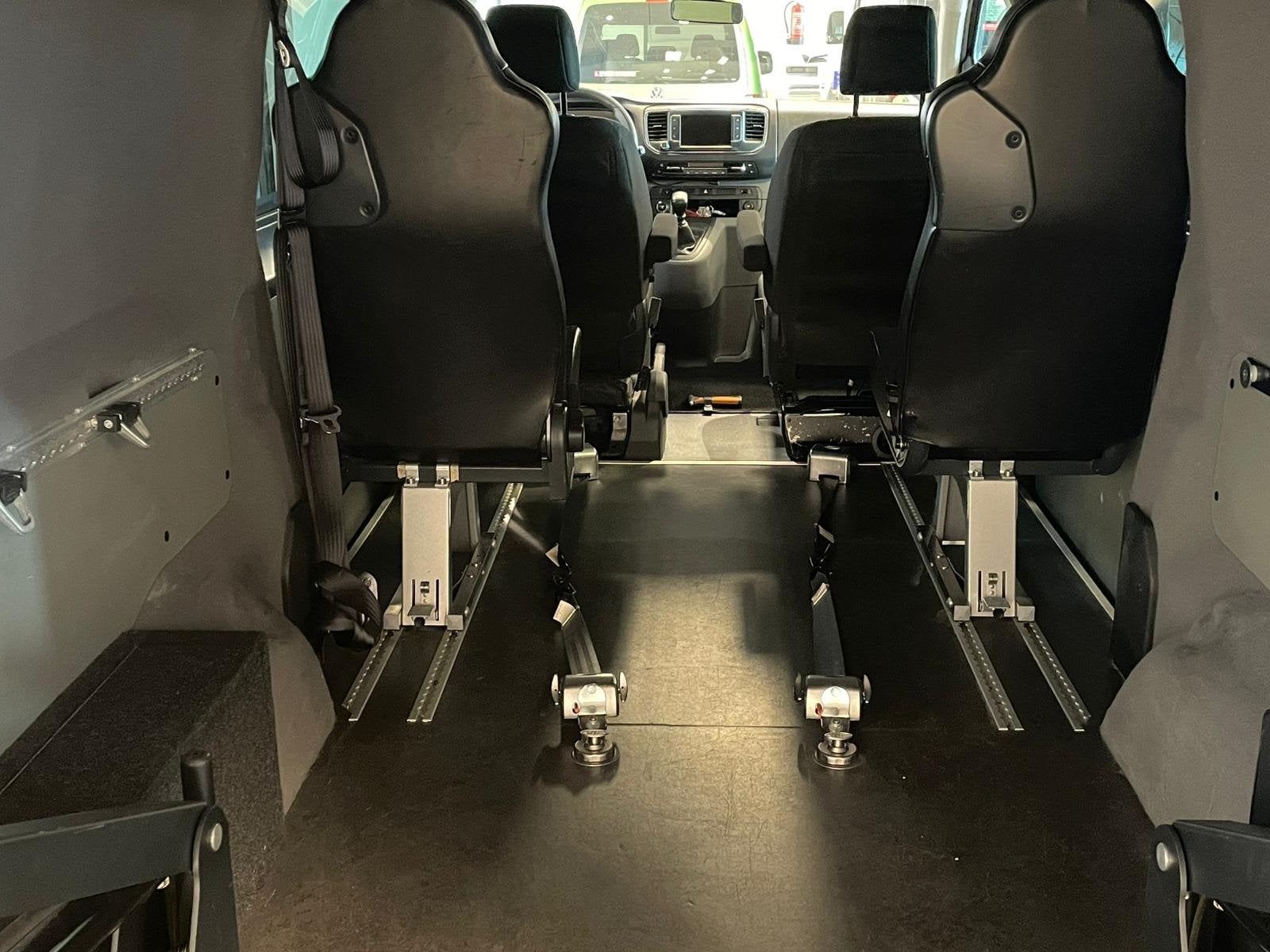 Peugeot Expert L3H1 Rolstoelbus 4+1, Auto's, 12 maanden, Stof, Gebruikt, 4 stoelen