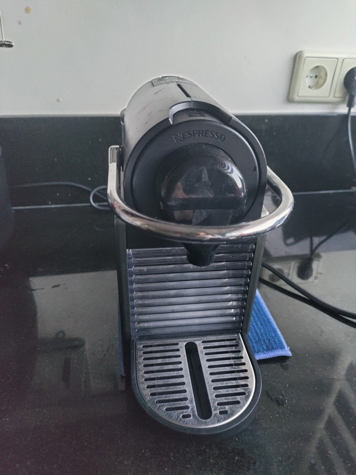 Nespresso Essensia mini+ 40 capsules GRATIS!, Ophalen of Verzenden, Zo goed als nieuw, Koffiekan, Krups