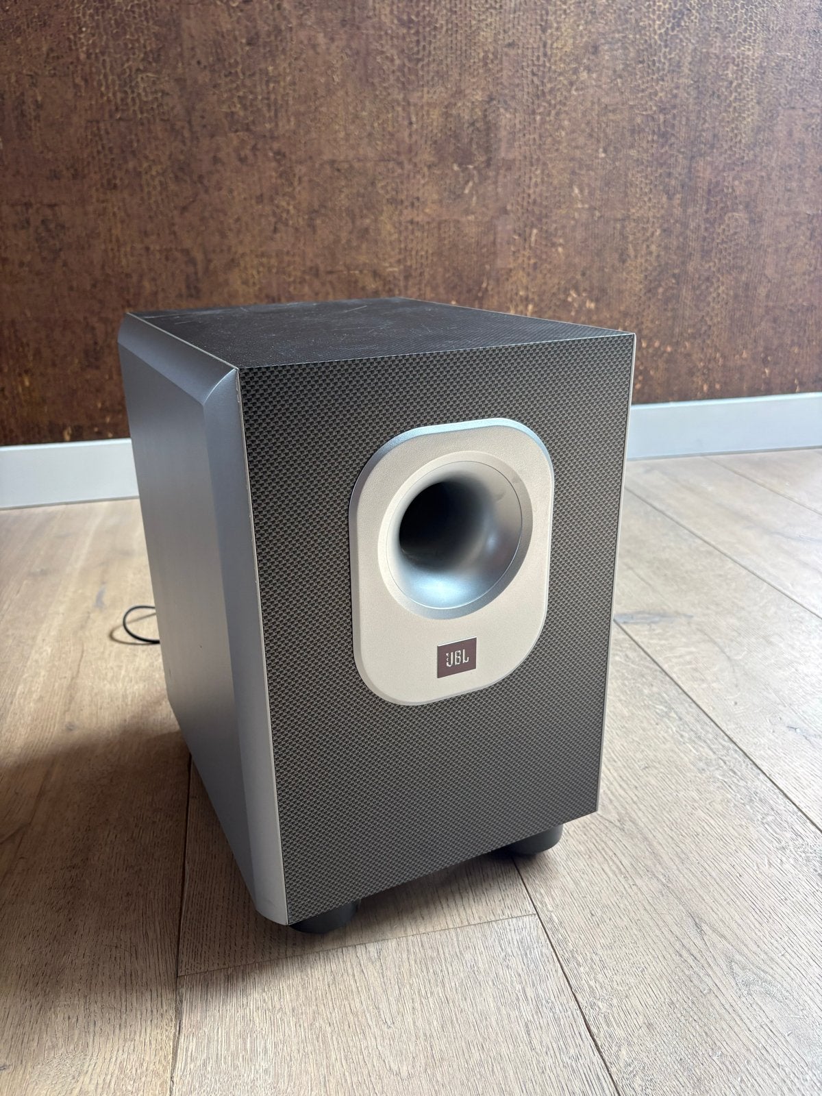 JBL SUB200/230 Subwoofer - Krachtige Baservaring