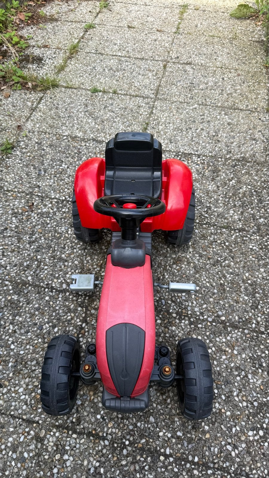 Rode traptractor voor kinderen - in nette staat, Kinderen en Baby's, Speelgoed | Buiten | Voertuigen en Loopfietsen, Ophalen, Gebruikt
