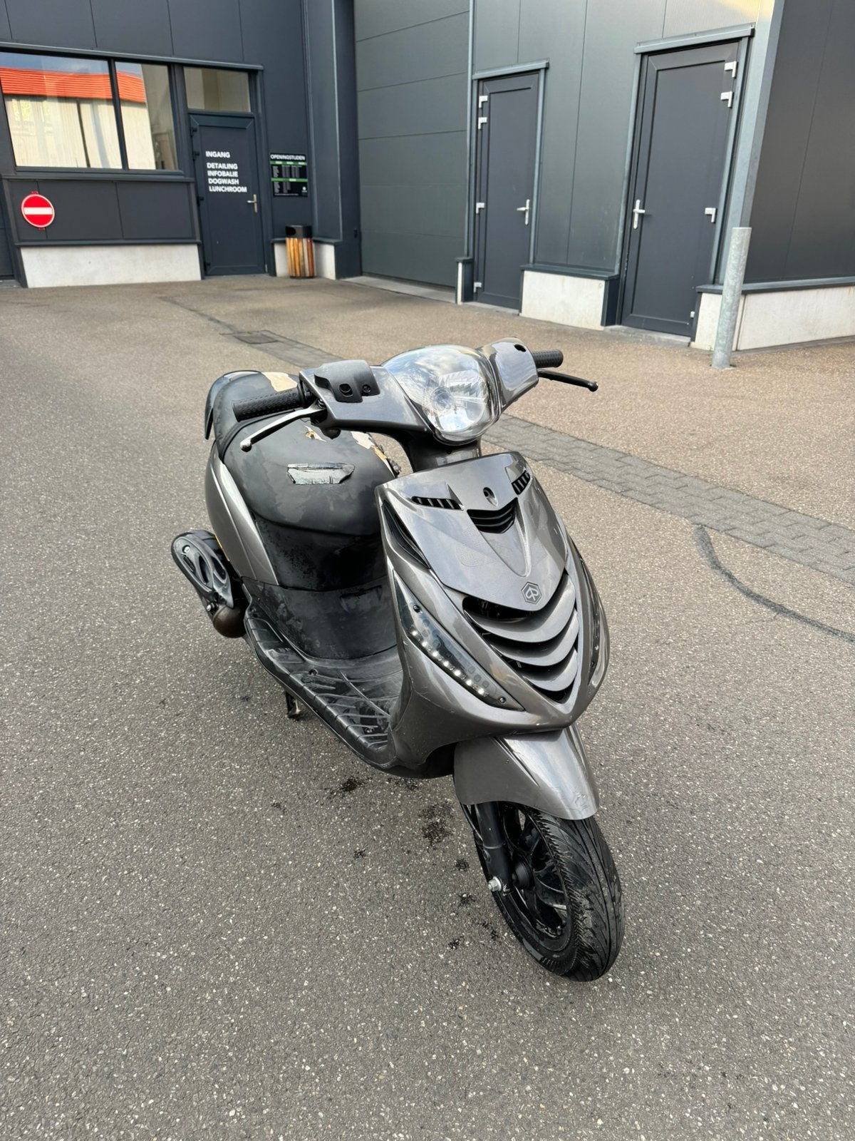 Piaggo zip 2018 blauw kenteken, Fietsen en Brommers, Scooters | Piaggio, Maximaal 45 km/u, Zip, Ophalen of Verzenden, Zo goed als nieuw