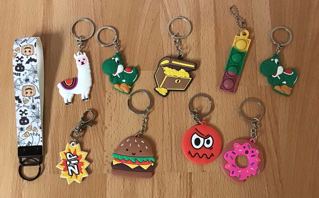 Set van 10 leuke sleutelhangers oa donut, hamburger en yoshi, Ophalen of Verzenden, Zo goed als nieuw, Knuffel of Figuurtje
