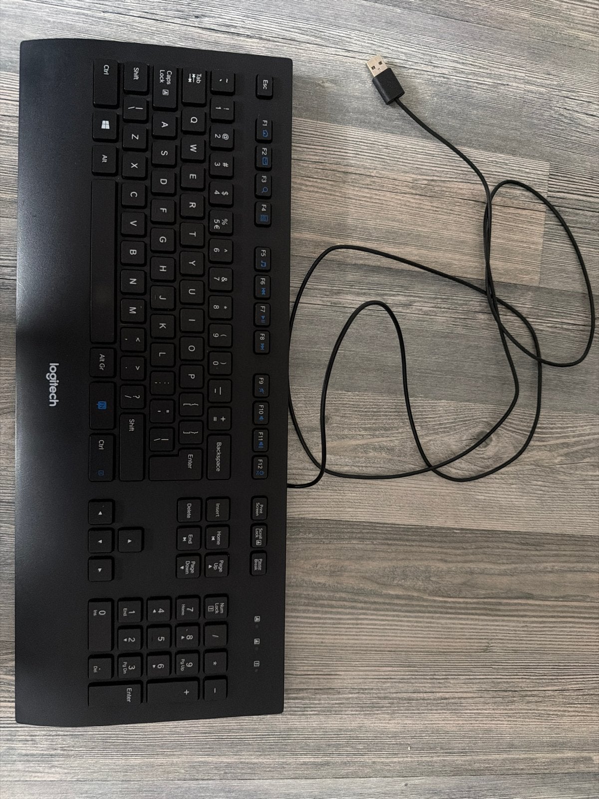 Logitech K280e Toetsenbord - Bedraad, Qwerty, Computers en Software, Toetsenborden, Zo goed als nieuw, Qwerty, Bedraad, Numeriek gedeelte