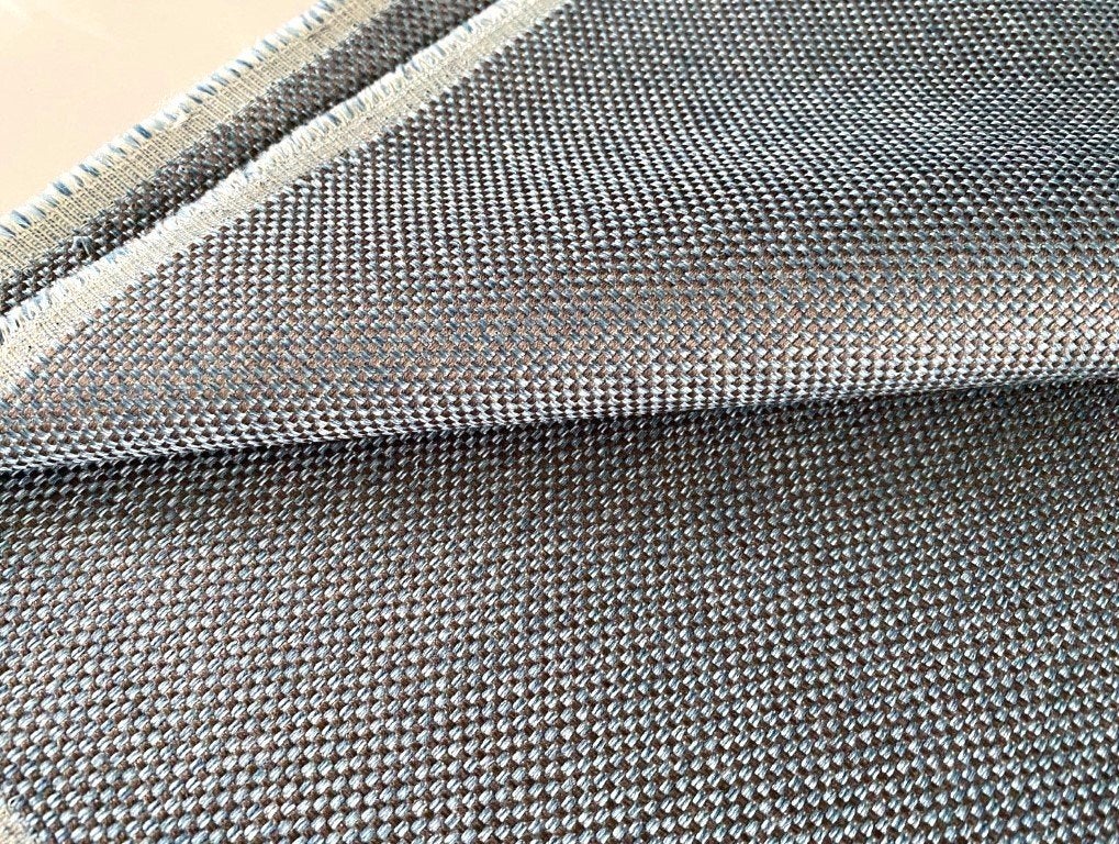STOF VOOR DESIGN: Lichtblauw met bruine meubelstof; restant, Overige materialen, Overige kleuren, 120 cm of meer, Nieuw