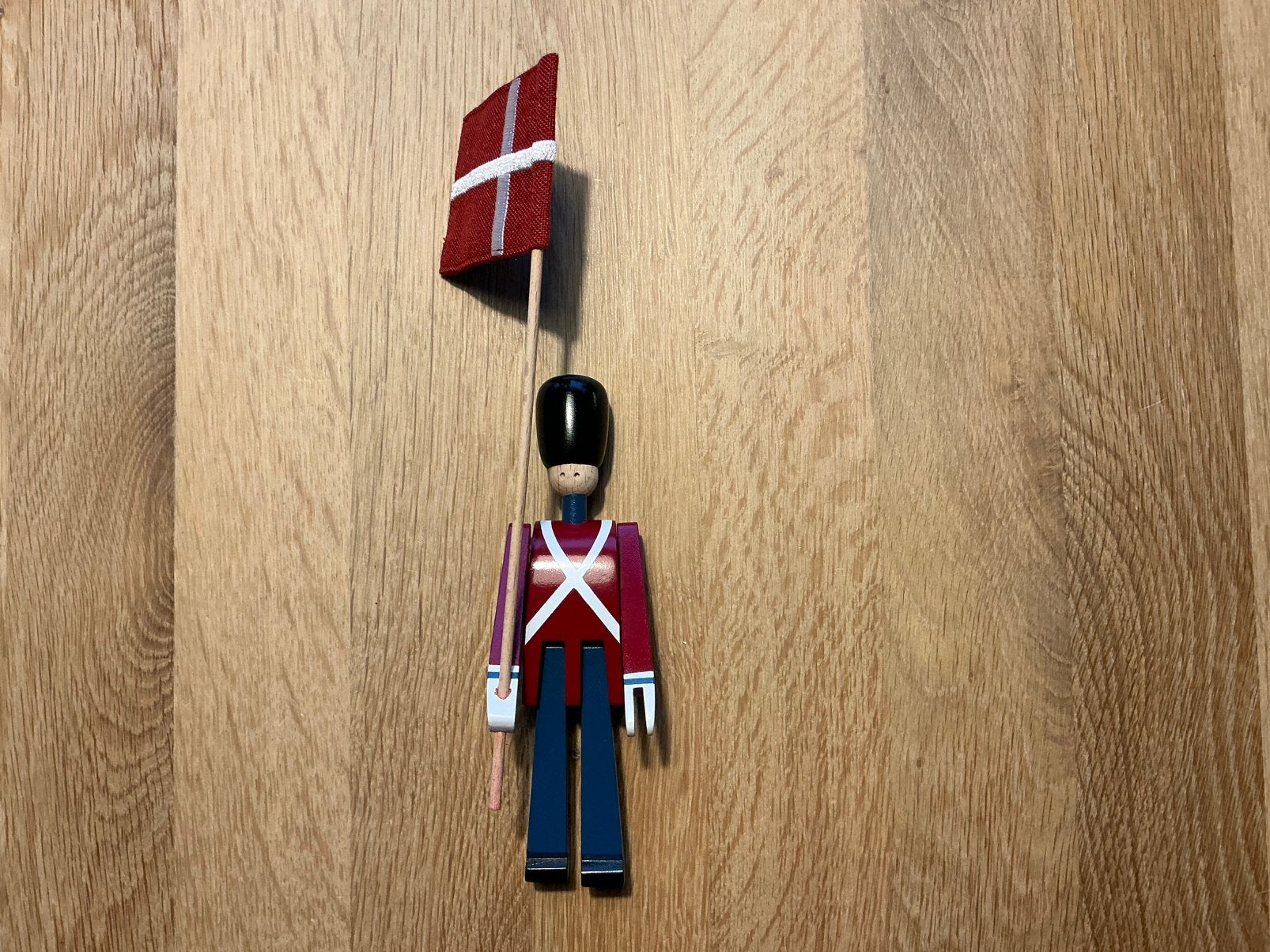 Kay Bojesen kleine vlaggendrager (vlag stof) met doos., Antiek en Kunst, Kunst | Designobjecten, Ophalen of Verzenden
