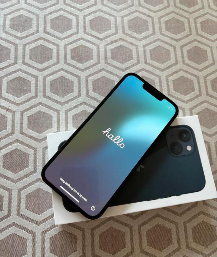 iPhone 13 - Zo goed als nieuw 128 GB, Telecommunicatie, Mobiele telefoons | Apple iPhone, 128 GB, Verzenden, Zwart, IPhone 13