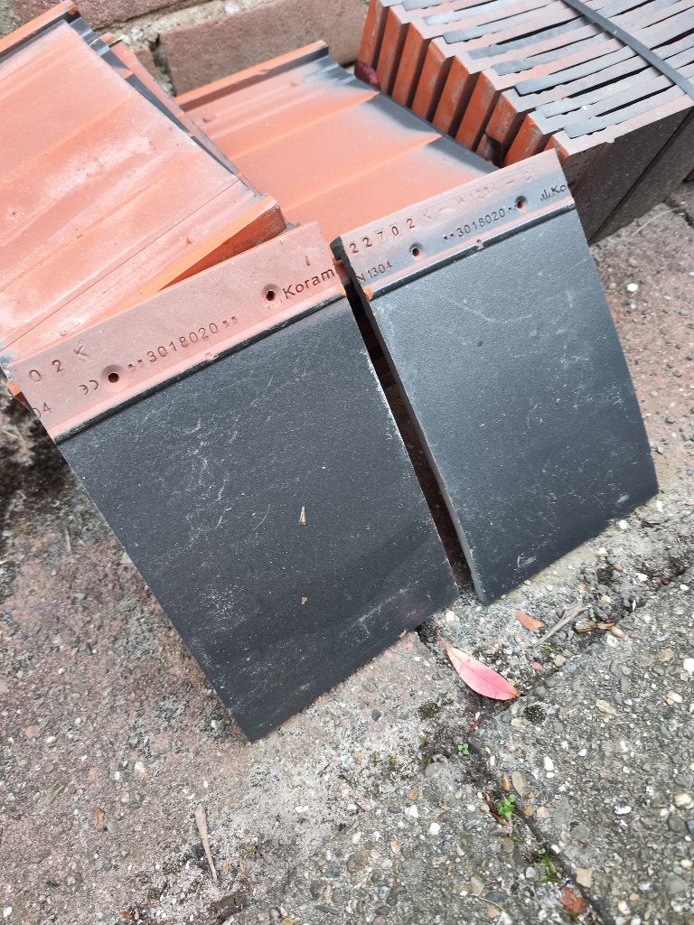 Dakleien, Ophalen, Steen of Klei, Zwart, Nieuw