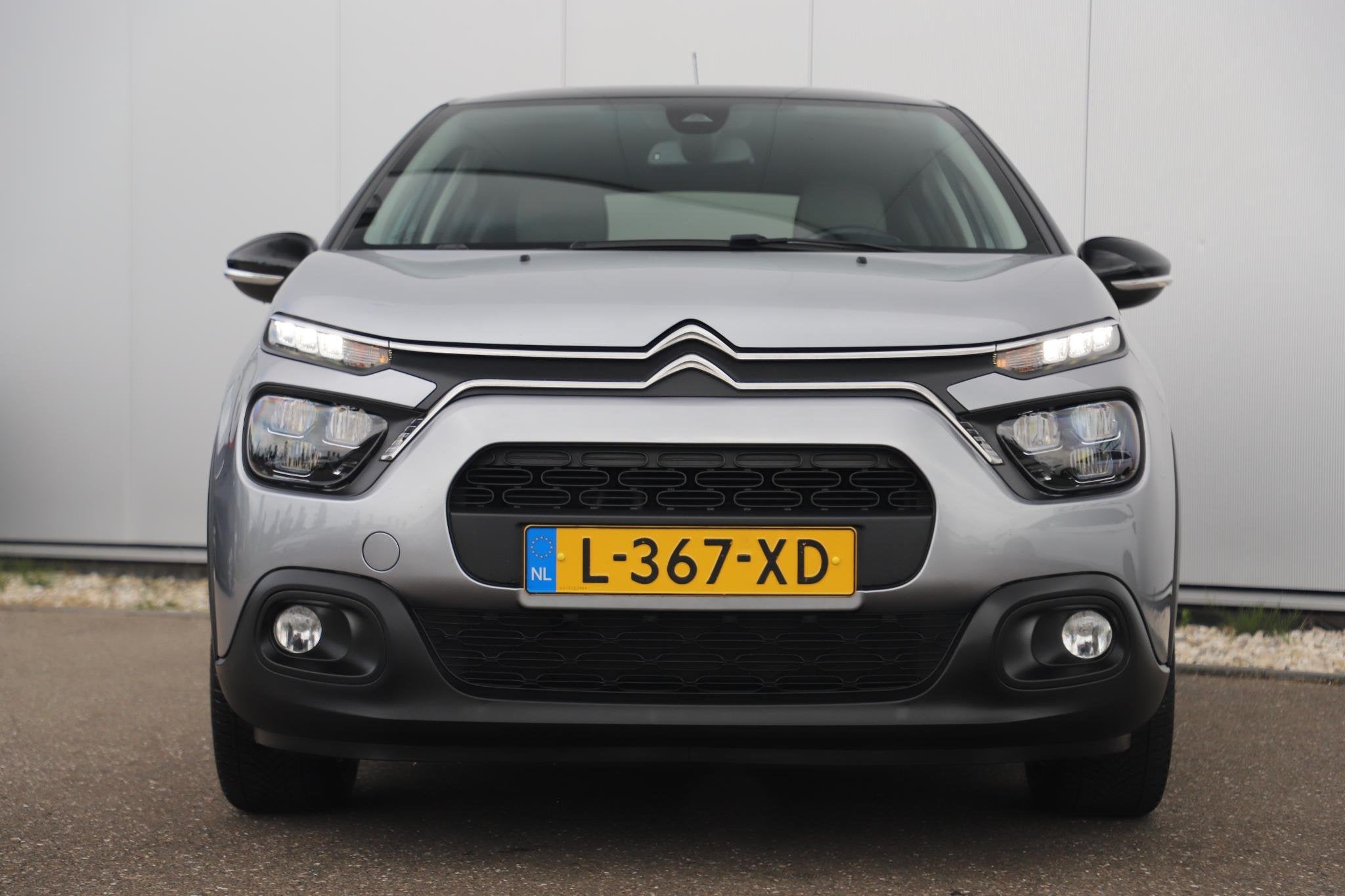 Citroen C3 1.2 PureTech Shine Navigatie Achteruitrijcamera 1, Auto's, Voorwielaandrijving, 83 pk, Euro 6, 1199 cc