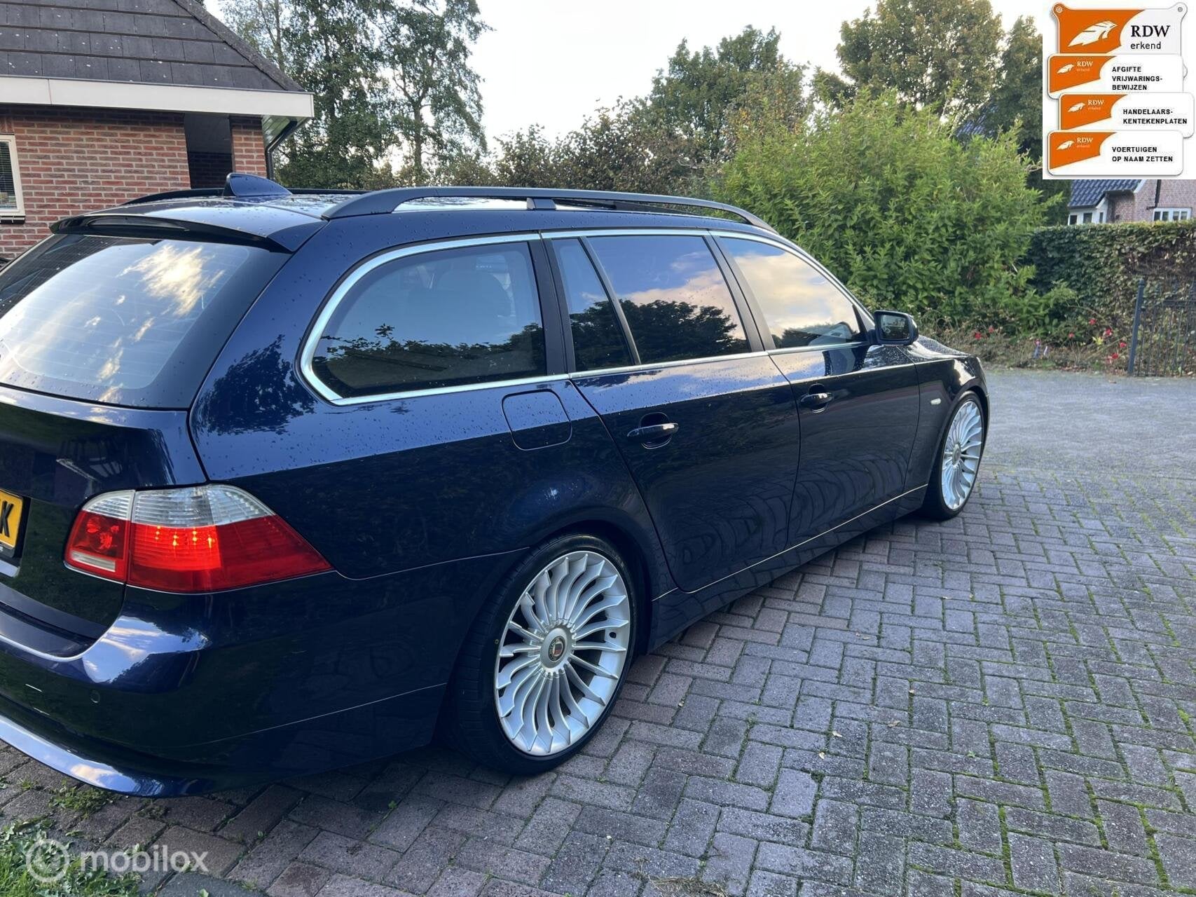 Sportieve nette BMW Touring 525i High Executive bj 2005., Auto's, Automaat, Achterwielaandrijving, Gebruikt, 2000 kg