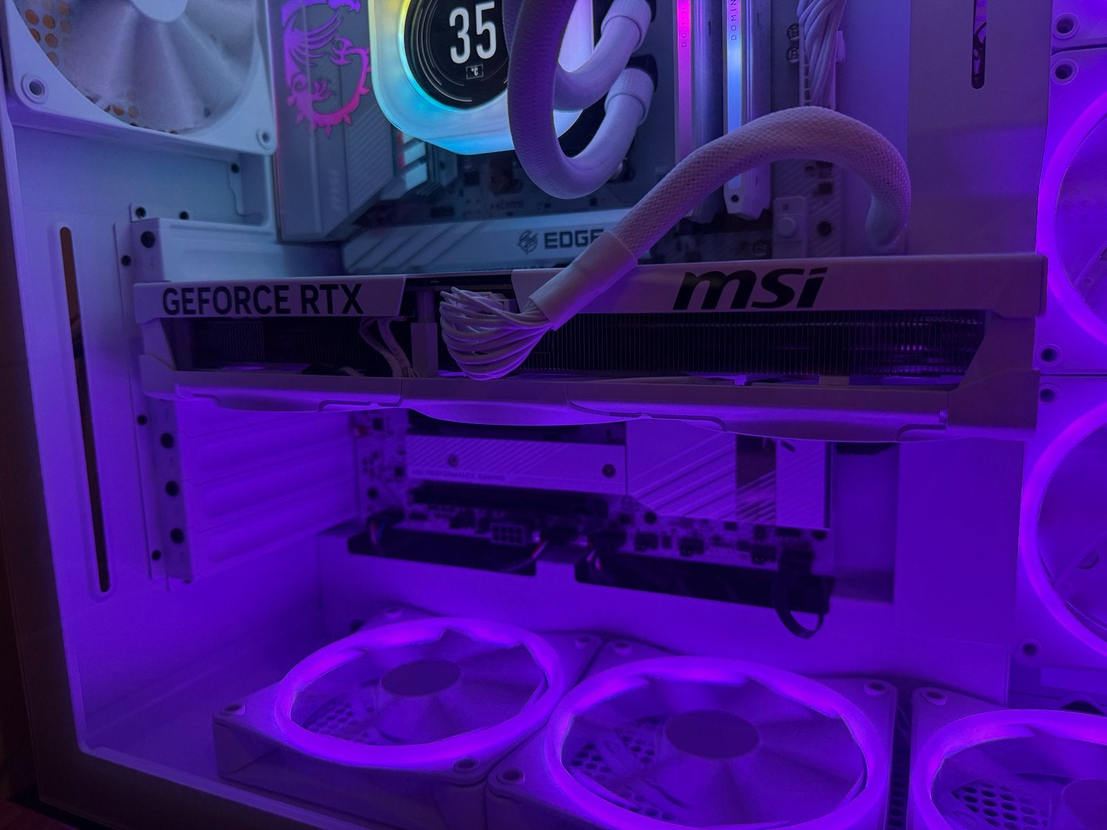 MSI GeForce RTX 5080 16G VENTUS 3X OC WHITE Videokaart, Ophalen, DisplayPort, GDDR, Zo goed als nieuw