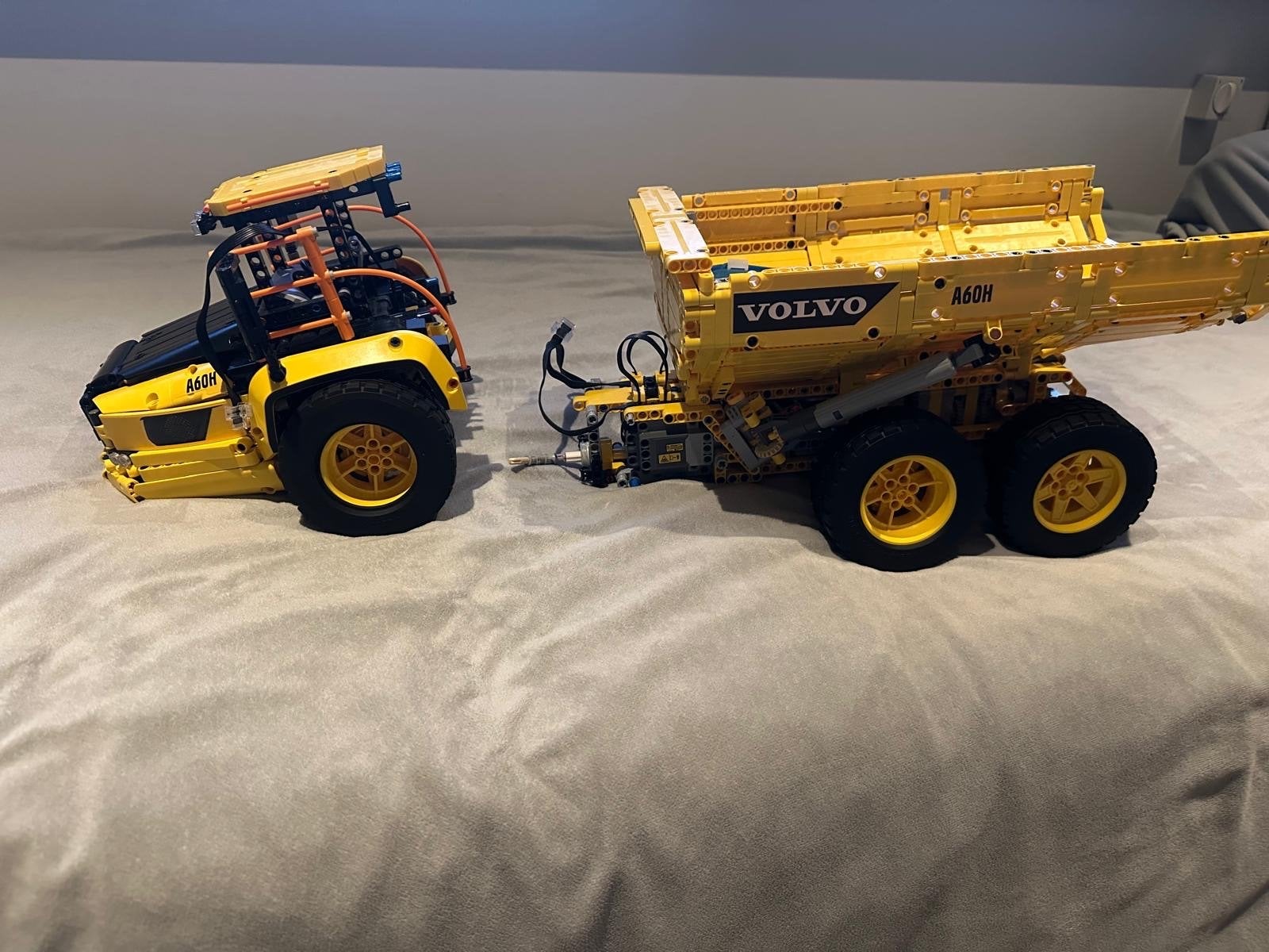 LEGO Technic Volvo 6x6 Gelede Dumper (42114), Ophalen of Verzenden, Zo goed als nieuw, Overige merken