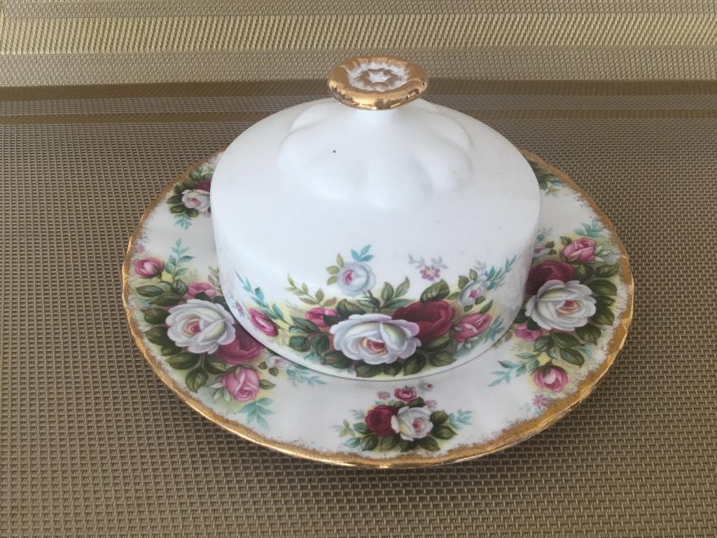 Royal Albert CELEBRATION BOTERVLOOT MET BINNENBAKJE, Ophalen of Verzenden