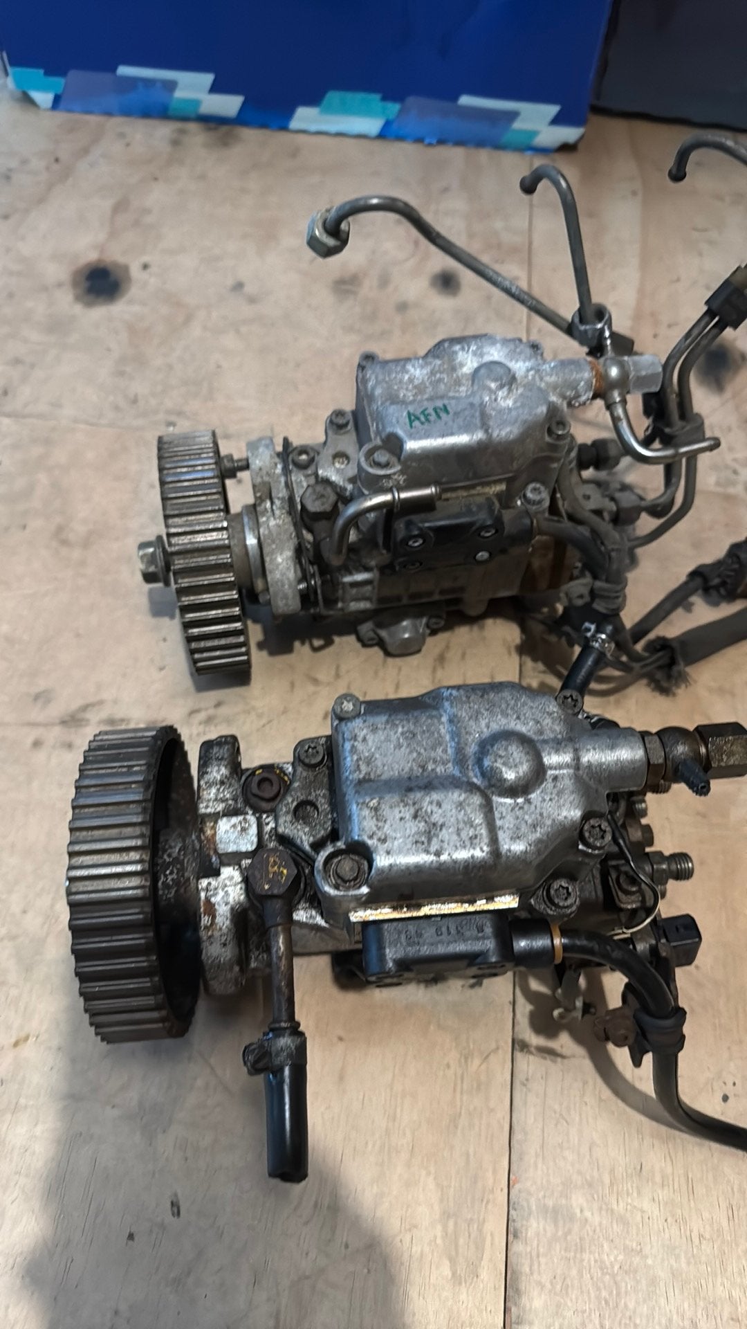 2x Volkswagen brandstofpomp bosch vp, Auto-onderdelen, Brandstofpompen, Ophalen of Verzenden, Gebruikt