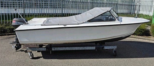 Foto 2 van leuk speedbootje, tourbootje met 9,9pk Tohatsu elektrische