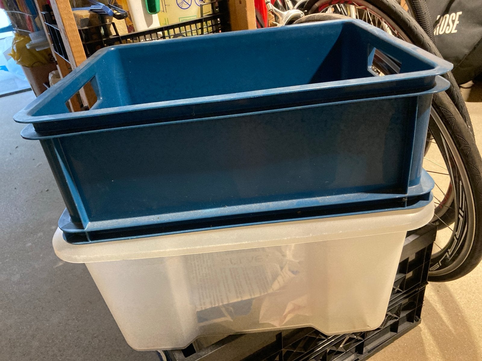 Stevige curver rubbermaid blauwe bak opslag of transport, Gebruikt, 40 tot 60 cm, 50 tot 75 cm, Bak of Kist