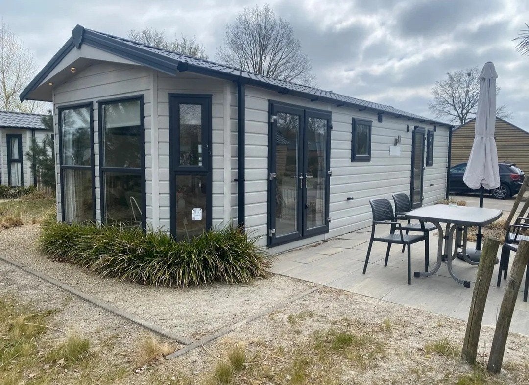 Vakantiehuis / chalet met eigen grond recreatie woning, Tot en met 2