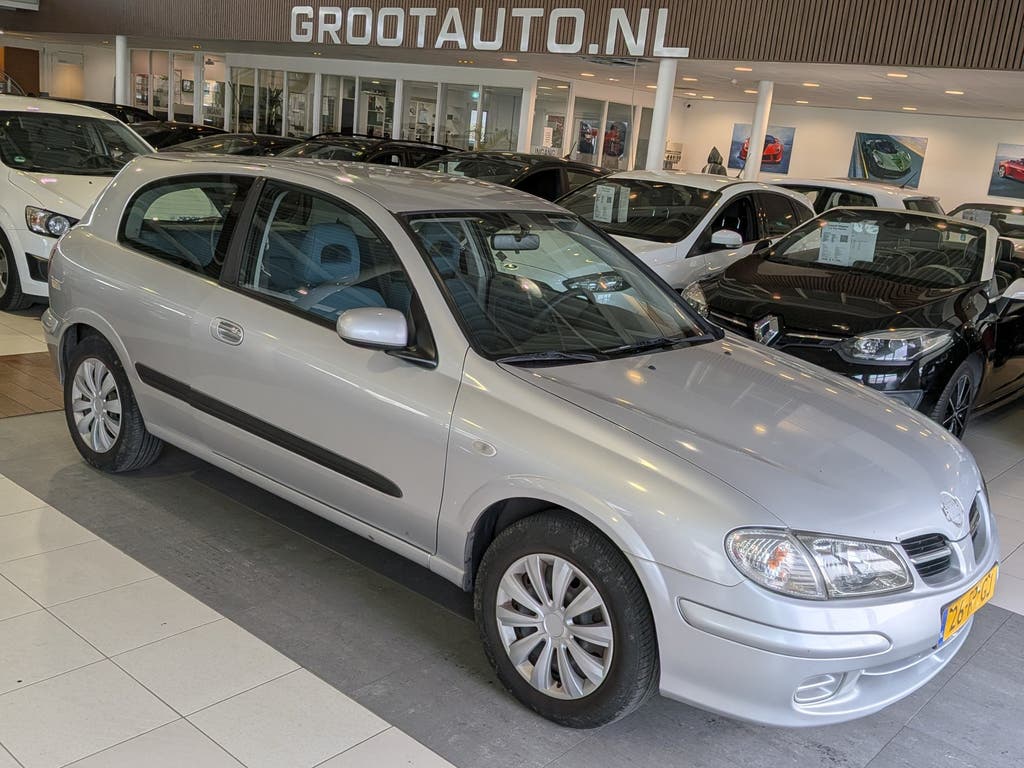 Nissan Almera 1.5 Luxury Airco, Trekhaak, Stuurbekrachtiging, foto 1