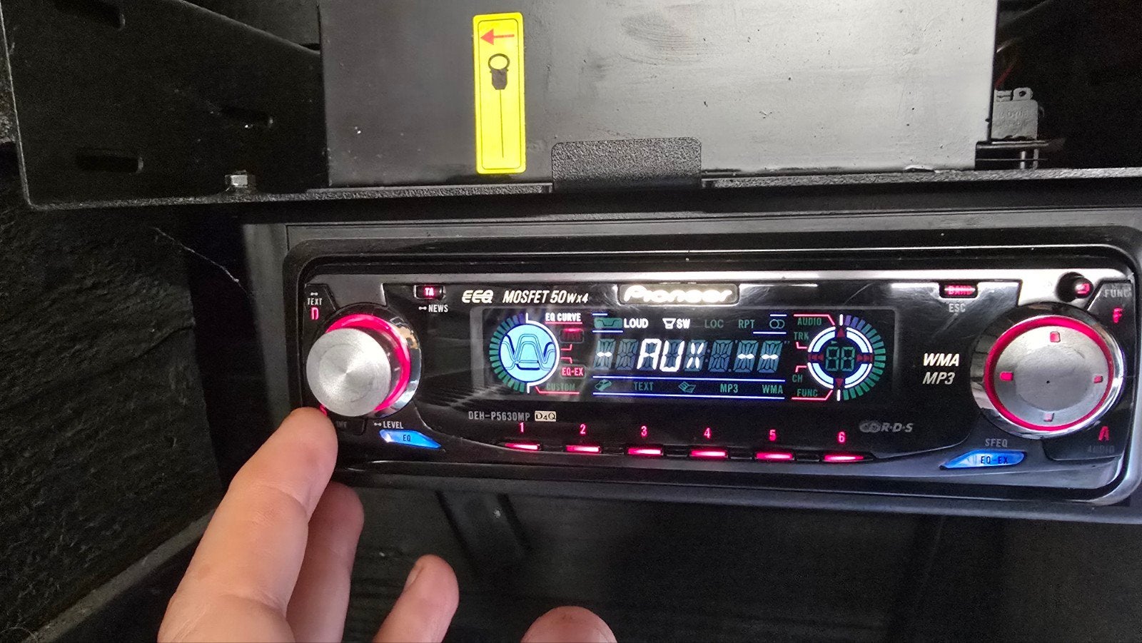 Pioneer Autoradio Deh 5630mp met CD, AUX en Bluetooth - Com, Auto diversen, Ophalen of Verzenden, Gebruikt