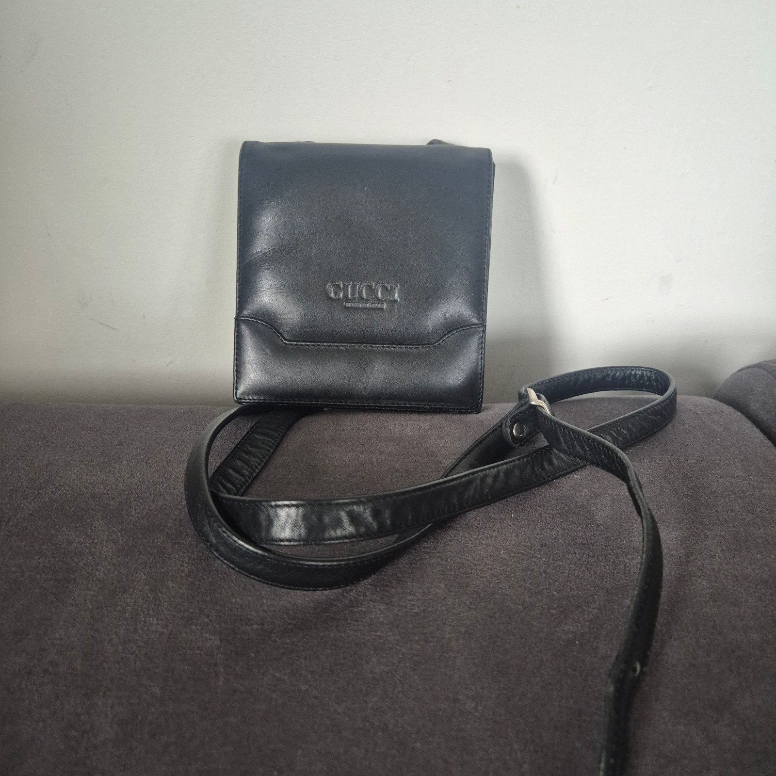 Mooie Gucci tas met lange riem (13x13 cm), Ophalen, Gebruikt, Zwart, Schoudertasje