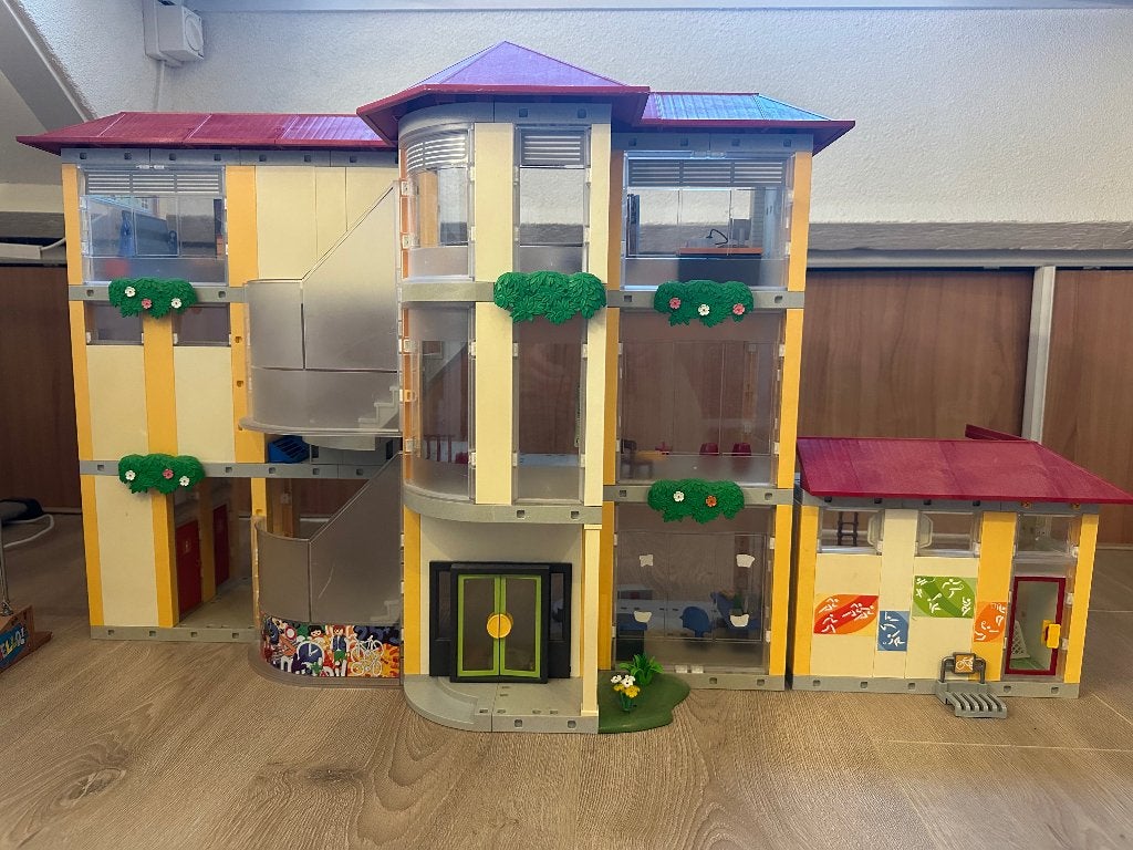 Playmobil City Life – school 4324 4325 7464, Ophalen, Zo goed als nieuw, Complete set
