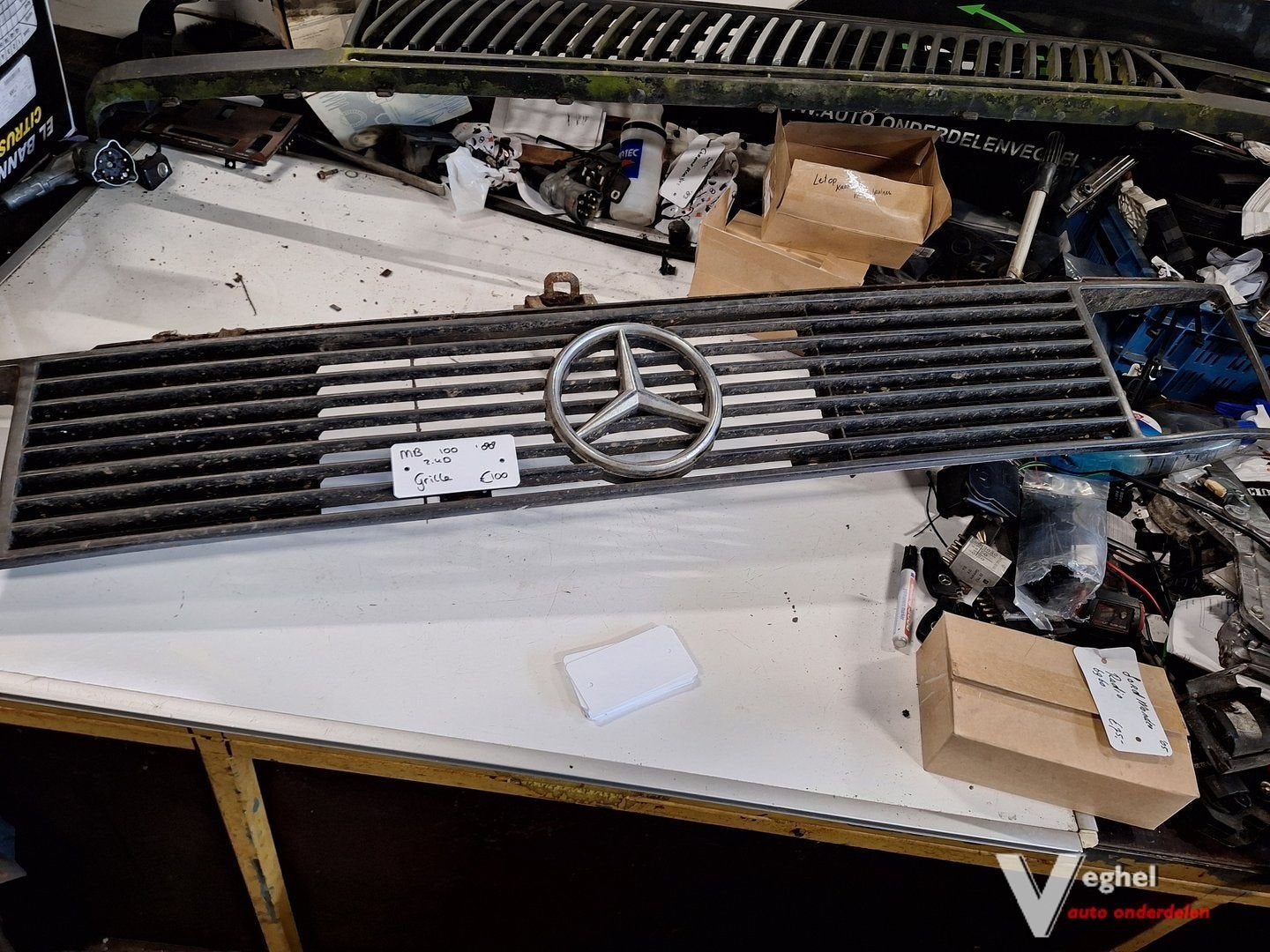 MB 100 2.4D Grille '88