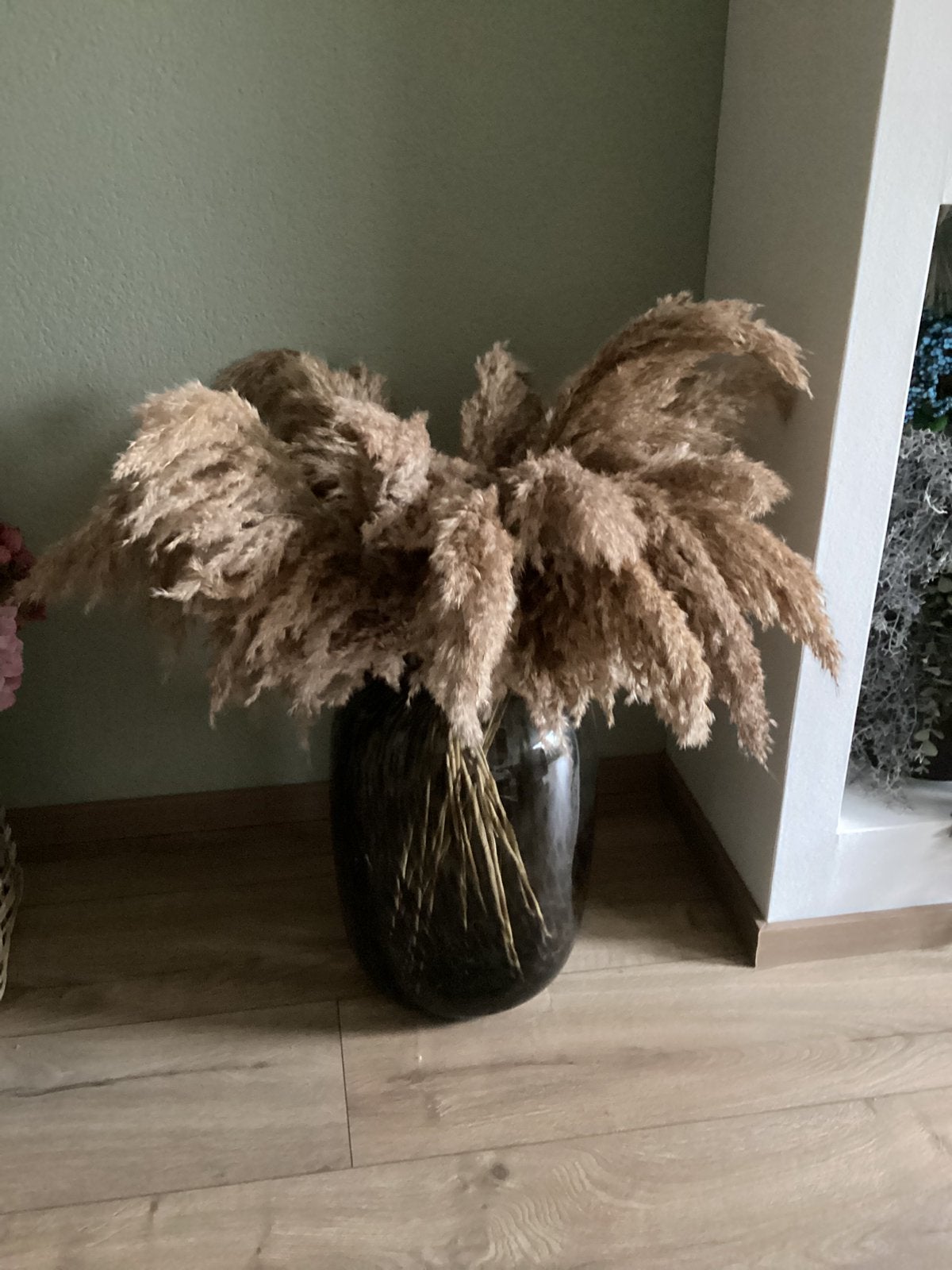 Vaas van glas met panter en pluimen, Ophalen, Zo goed als nieuw, Kunstbloesem