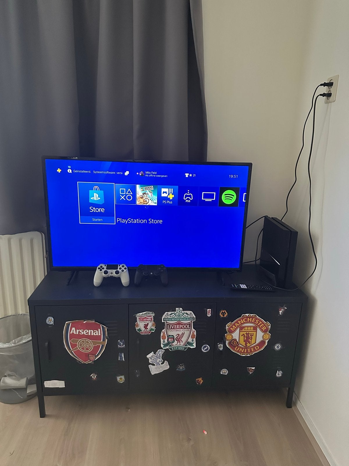 Sony PlayStation 4 (PS4) met 2 controllers, Spelcomputers en Games, Spelcomputers | Sony PlayStation 4, Ophalen, Met 2 controllers