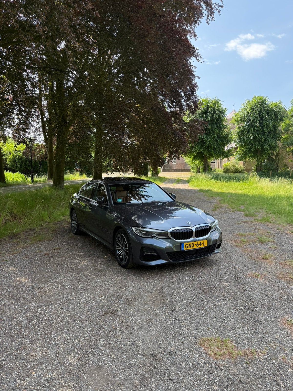 BMW 3-Serie 330e 2021, 1998 cc, Achterwielaandrijving, 4 cilinders, Bruin