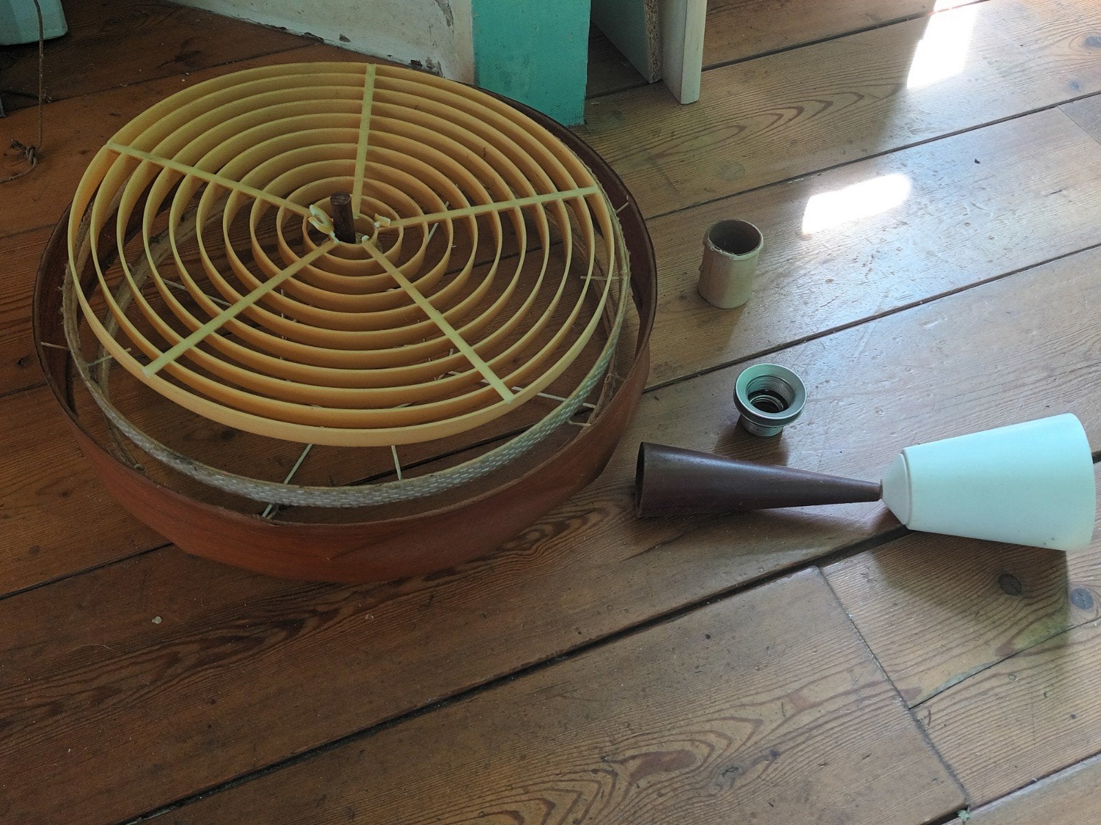 Vintage design lamellen hanglamp jaren 60, Ophalen, Overige merken, Gebruikt, E27 (groot)