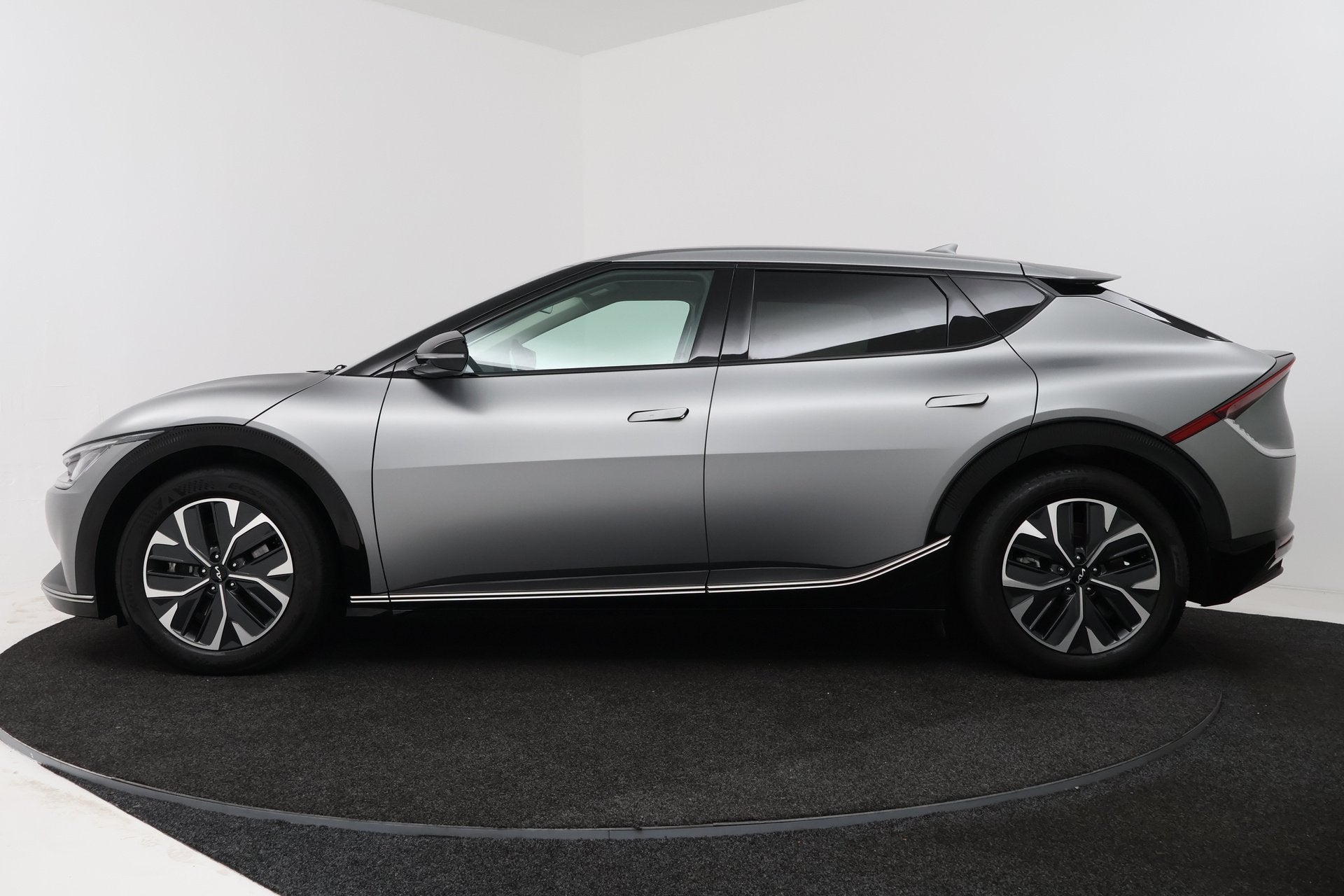 Kia Ev6 Plus 77.4 kWh (TREKHAAK, SOH 94,2%, STOEL-/STUURVERW, Auto's, Automaat, 228 pk, Achterwielaandrijving, Gebruikt