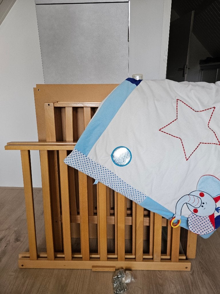 Houten (beuken) box 80 x 100 met boxkleed, Kinderen en Baby's, Boxen, Ophalen, Zo goed als nieuw, Rechthoekig, In hoogte verstelbaar